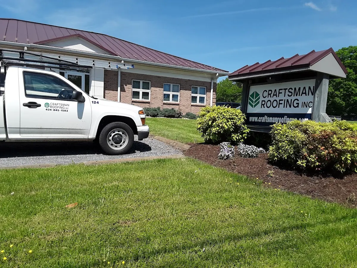 Quality Gutter & Downspout Repair by experienced craftsmen in Briarcrest